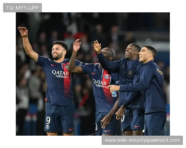 阿什拉夫梅开二度助巴黎3比0大胜反超马赛登顶法甲榜首