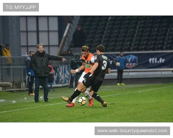 巴黎圣日耳曼客场遭洛里昂逼平 领先优势被迫缩水悬念再起