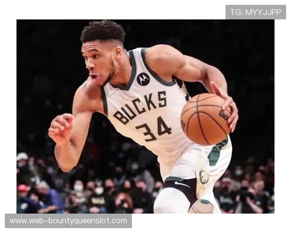 雄鹿队战术体系剖析：字母哥核心地位下的攻防配置